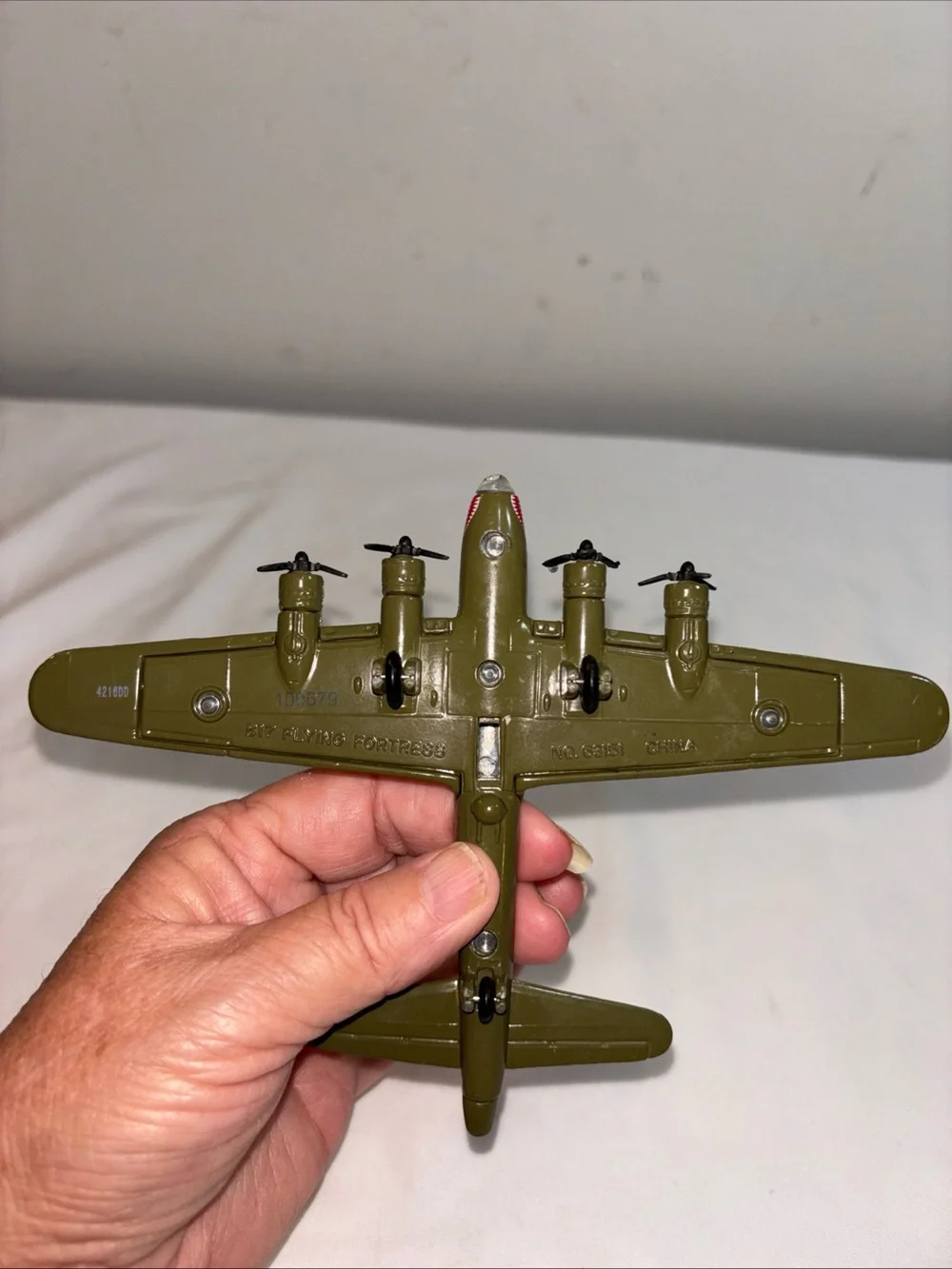 B17 Flying Fortress Military Bomber Play Plane Toy - Olive Green
